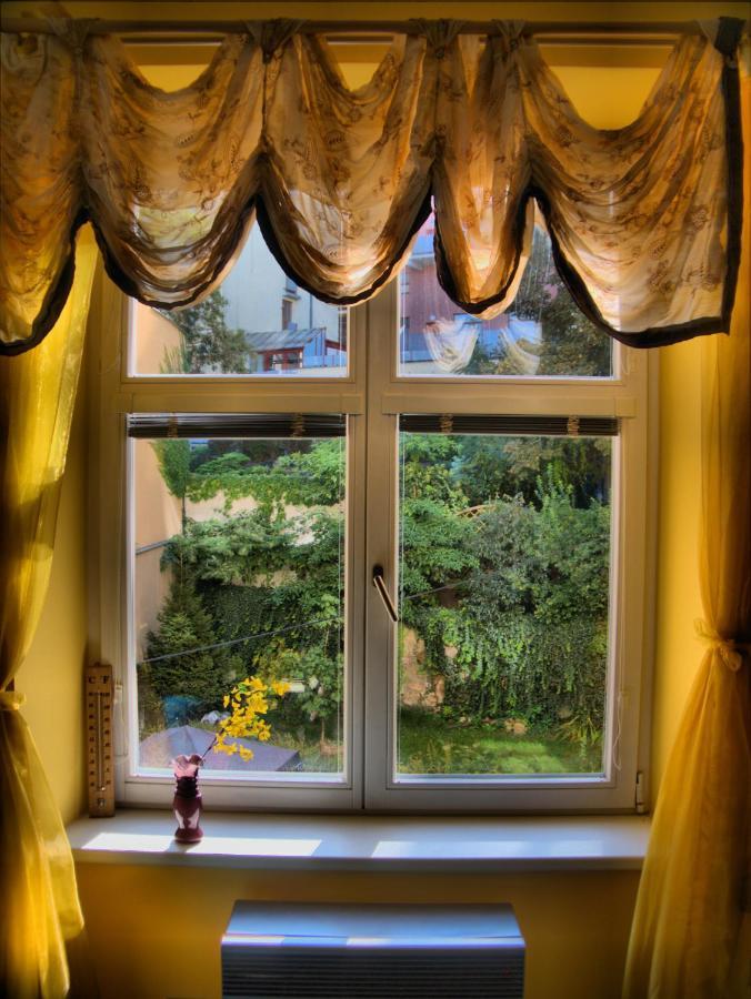 Stela'S Apartments - Vysehrad Прага Екстериор снимка